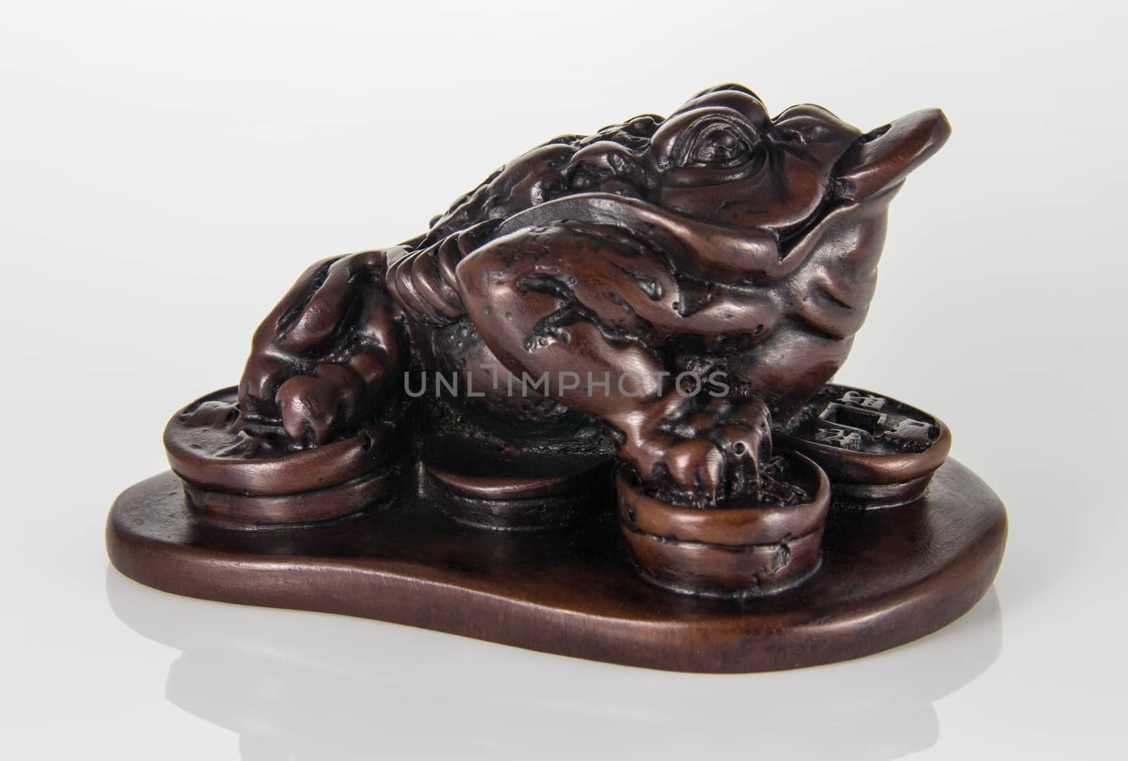 Three Legged Toad or Frog Feng Shui charm for prosperity
