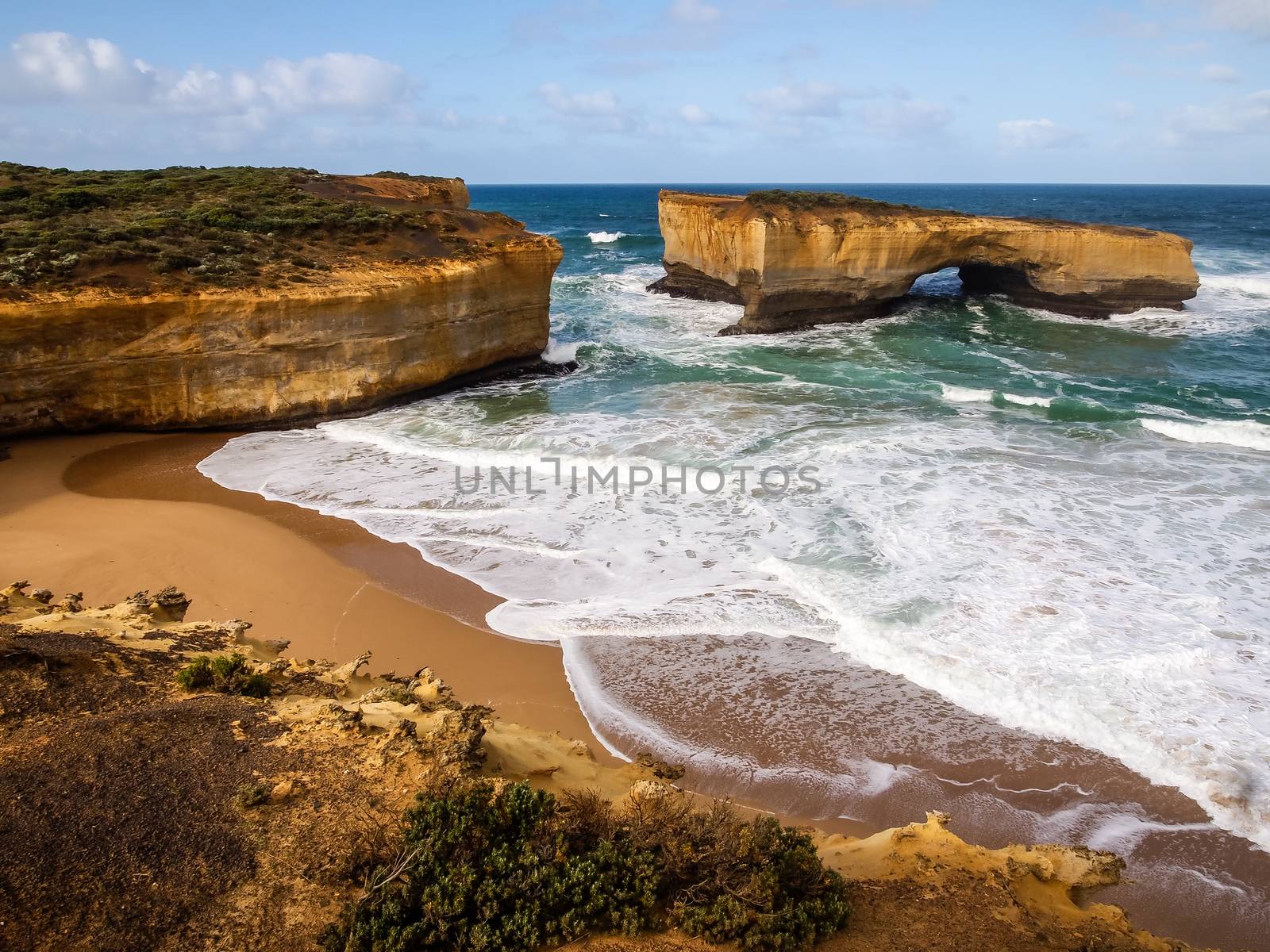 Beautiful view of Lodon Bridge, Great Ocean Road,  by simpleBE