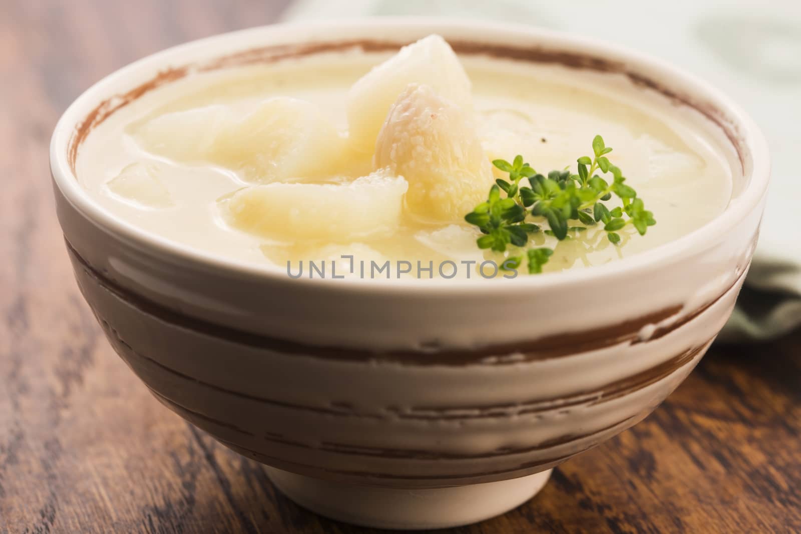 Fresh soup of white asparagus by joannawnuk