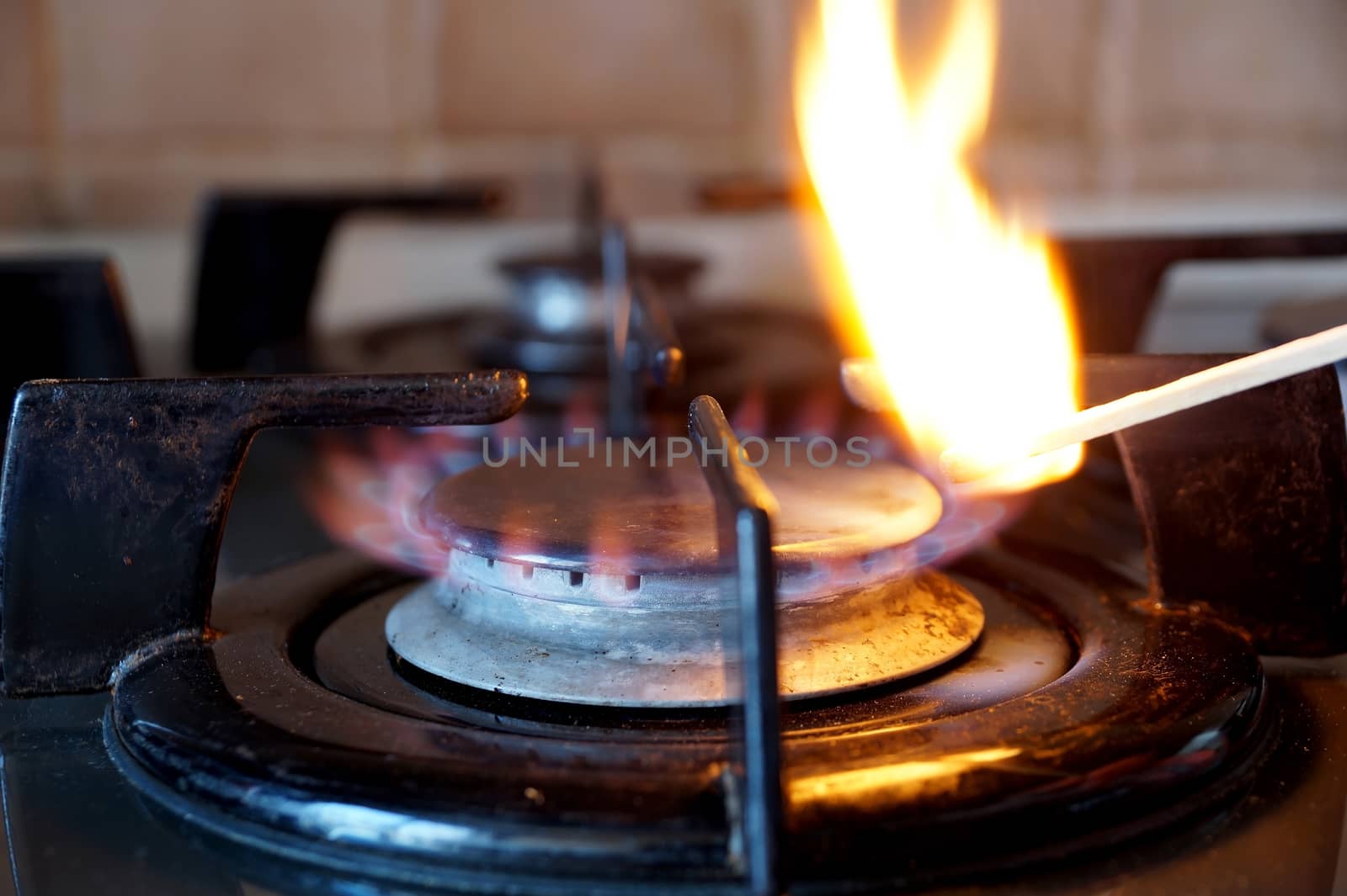 Ignition of a gas ring on the stove by Vadimdem