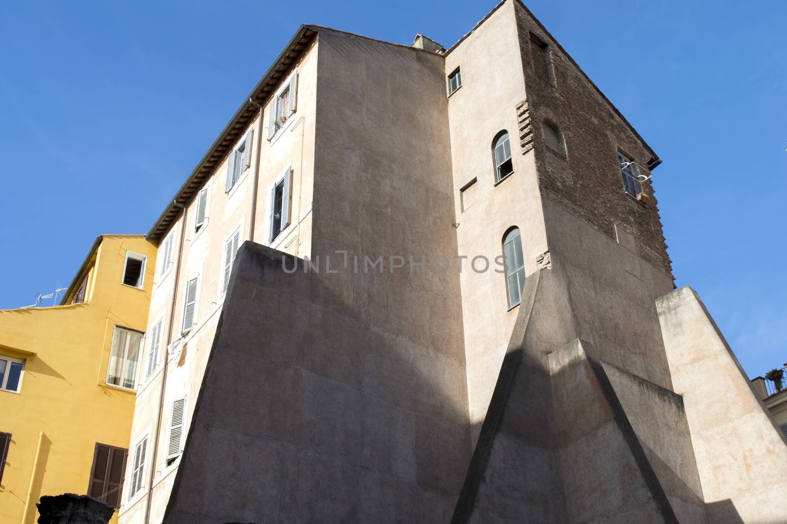 old buildings in Rome with linear perspective