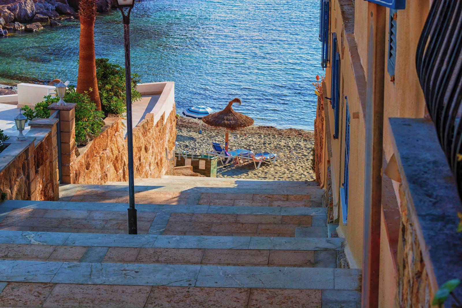 Stairs to the beach by JFsPic