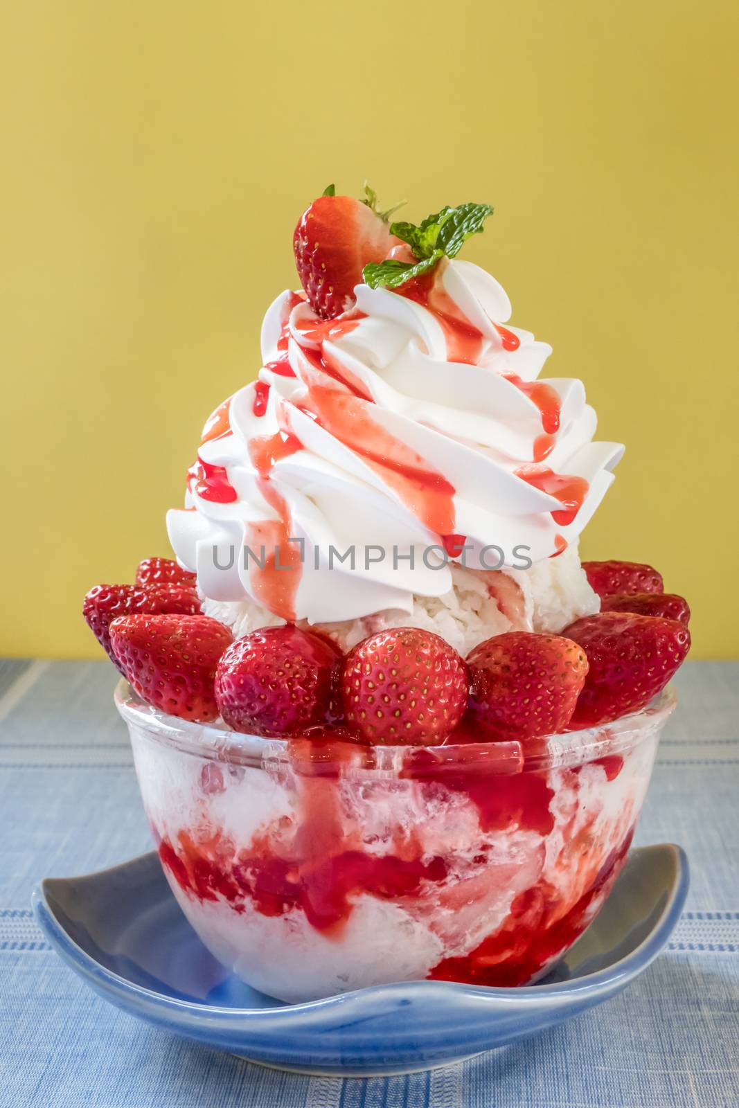 Korean shaved ice dessert by rakratchada