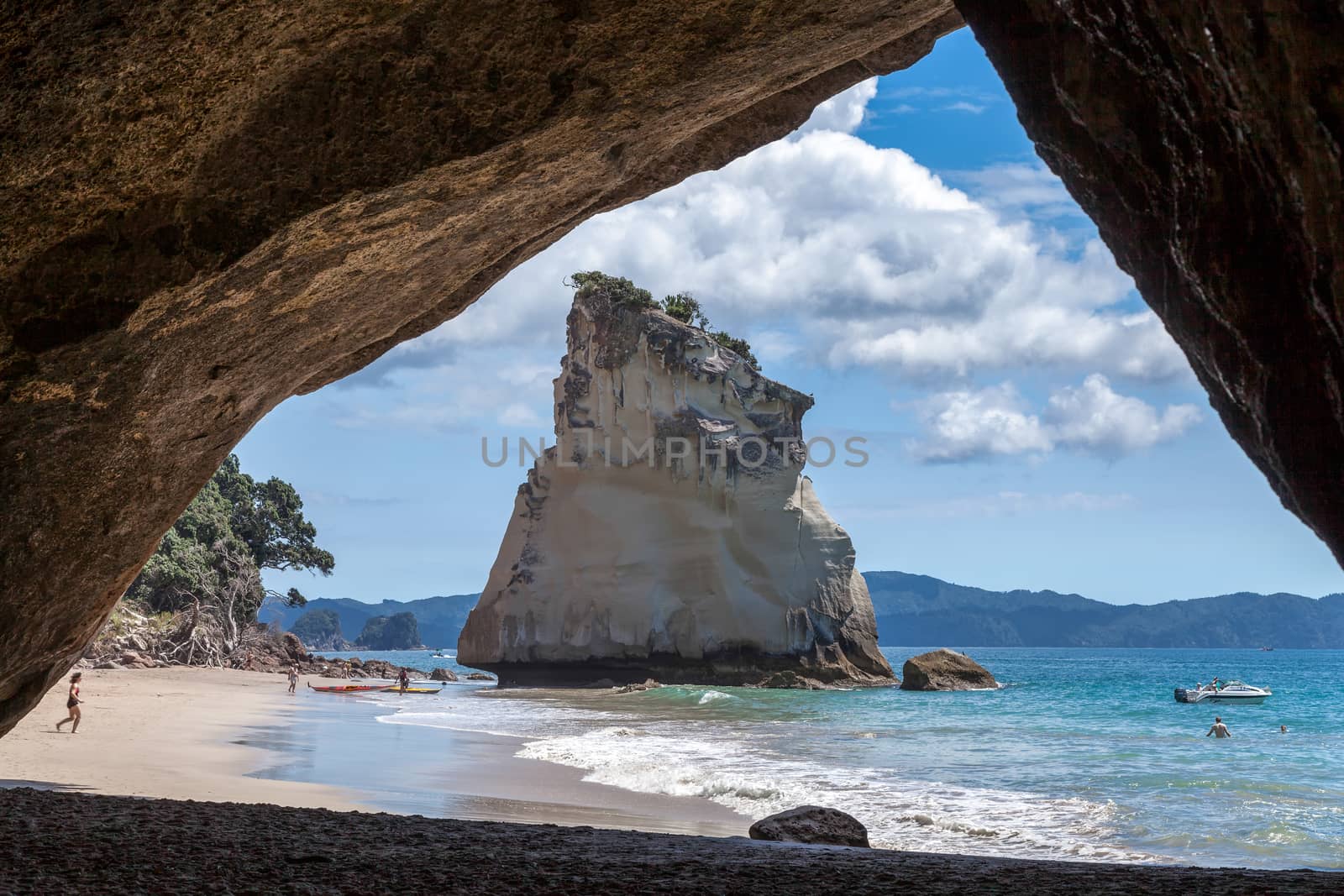 Cathedral Cove Beach near Hahei by phil_bird