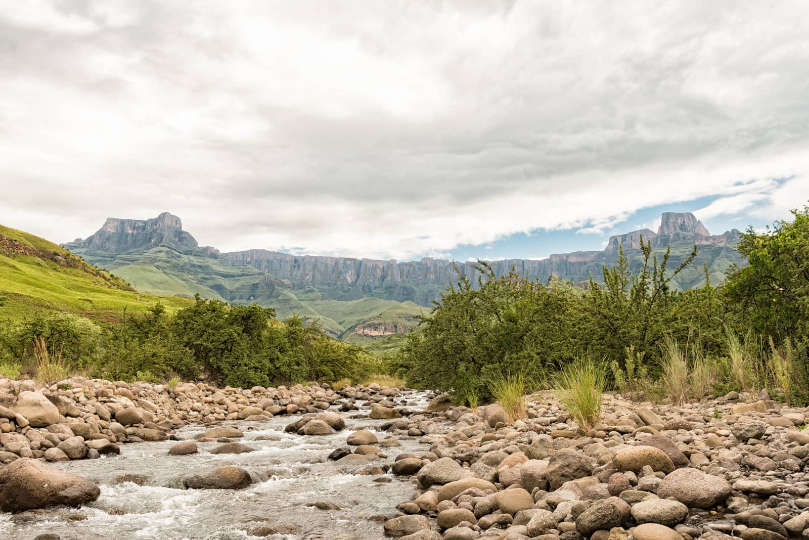 The Tugela River, with the Amphitheatre in the Kwazulu-Natal Drakensberg, in the back