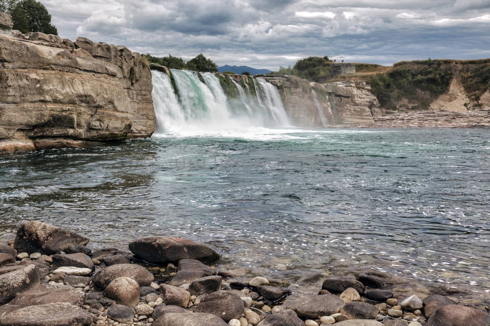 Maruia Waterfall by phil_bird