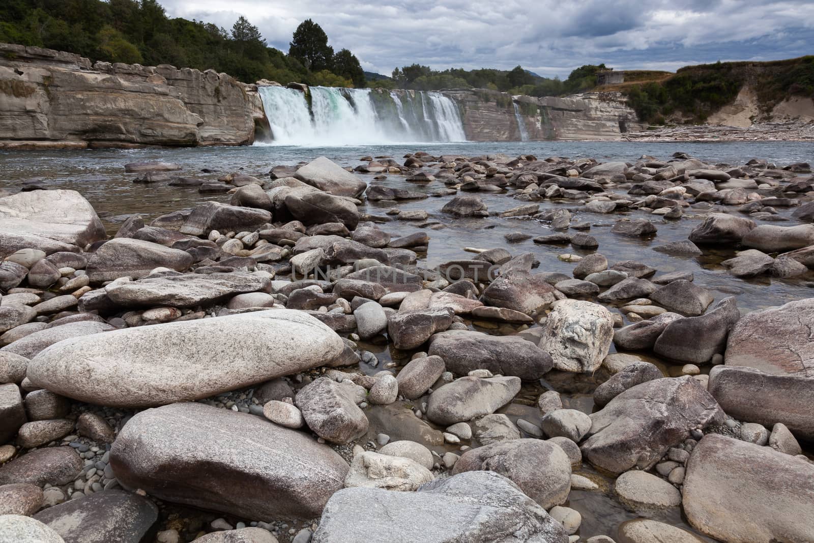 Maruia Waterfall by phil_bird