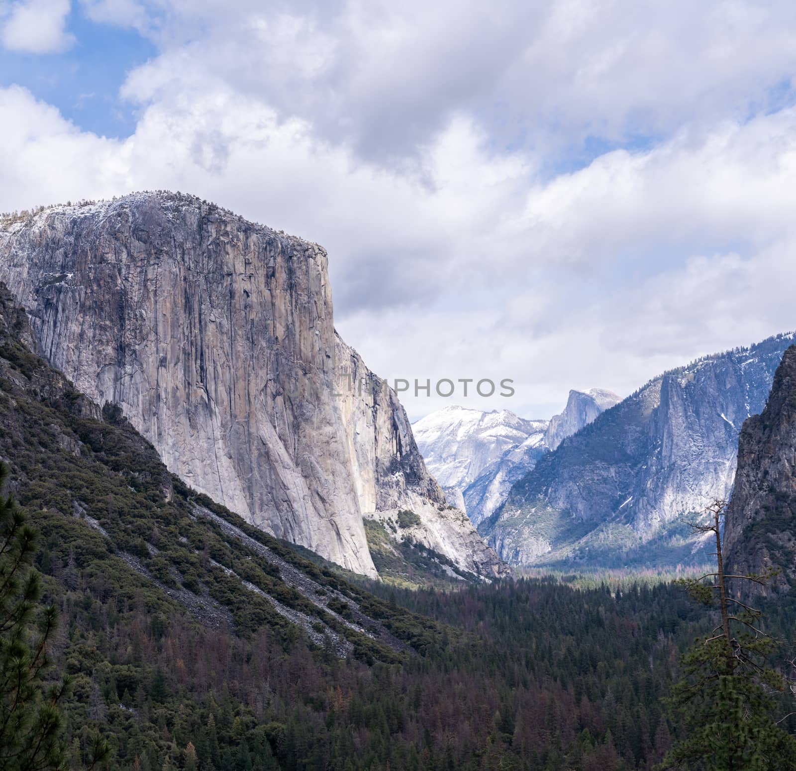 Tunnel View of Yosemite national Park in California San Francisco USA
