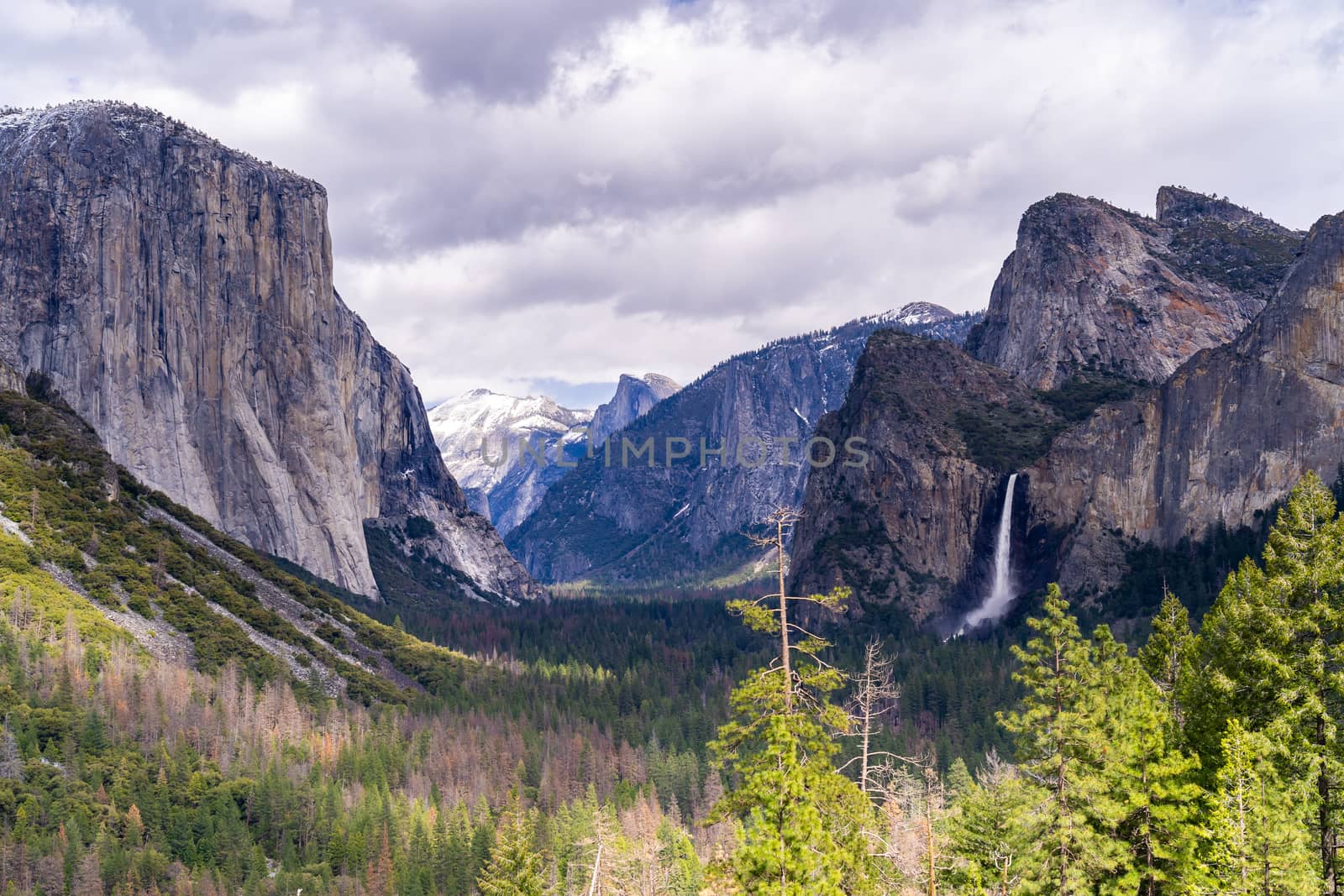 Tunnel View of Yosemite national Park in California San Francisco USA