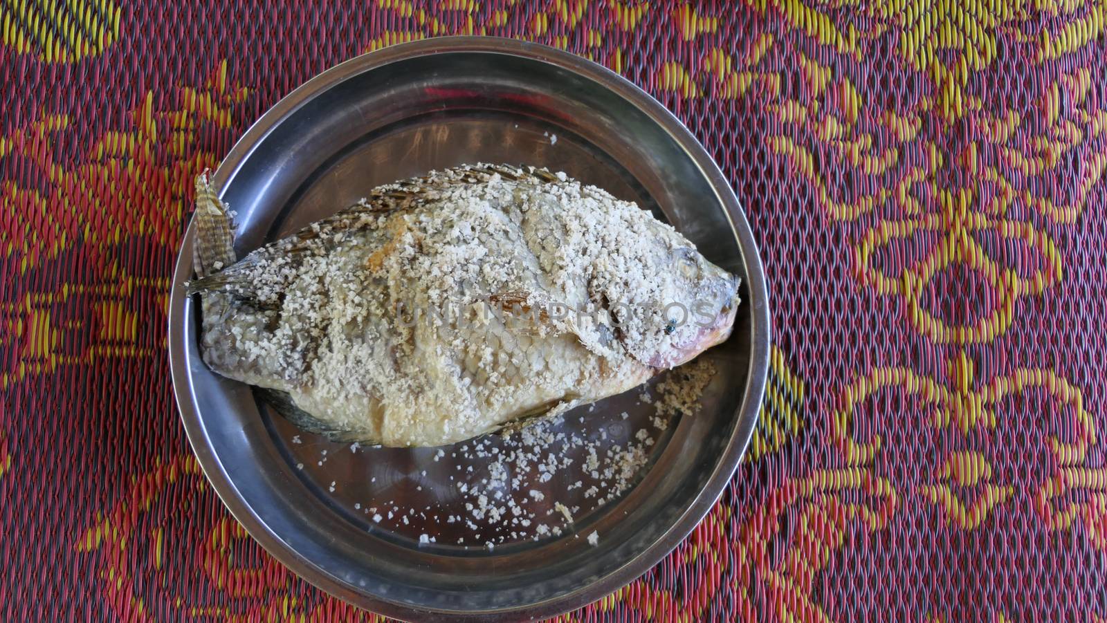 seafood dish  - grilled fish by rakratchada