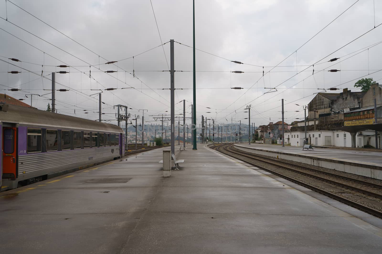 The train platform by yury_kara