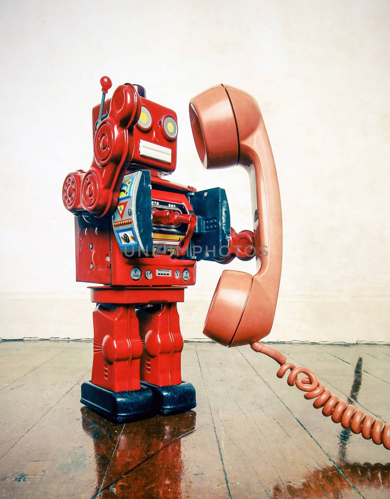 vintage robot phone by davincidig