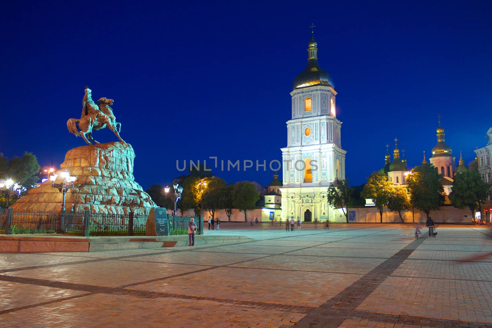 evening square with a monument to the famous Hetman Bogdan Khmelnytsky riding horse. Kiev. Ukraine