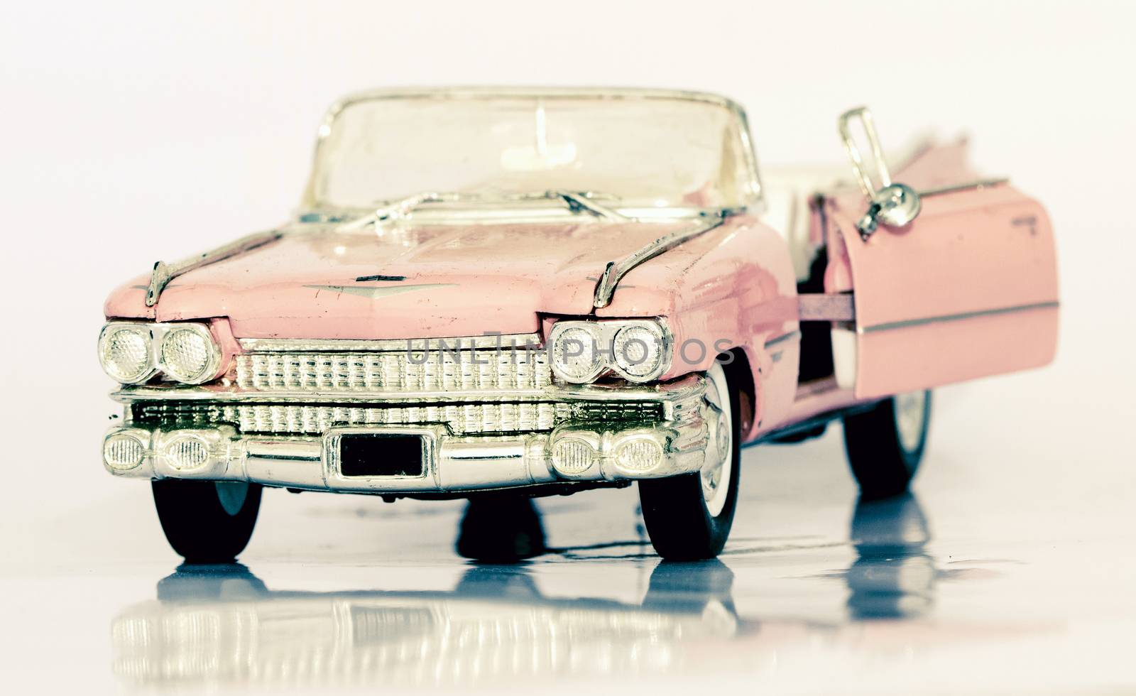 toy cars by davincidig