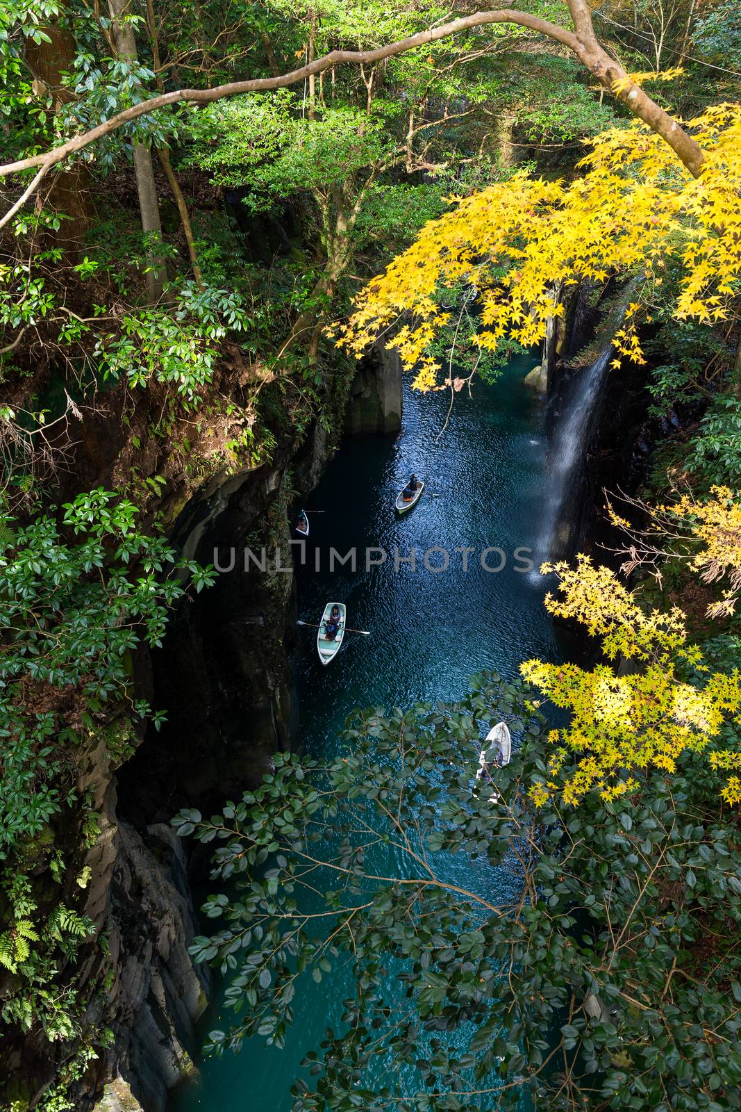 Takachiho Gorge in Japan by leungchopan
