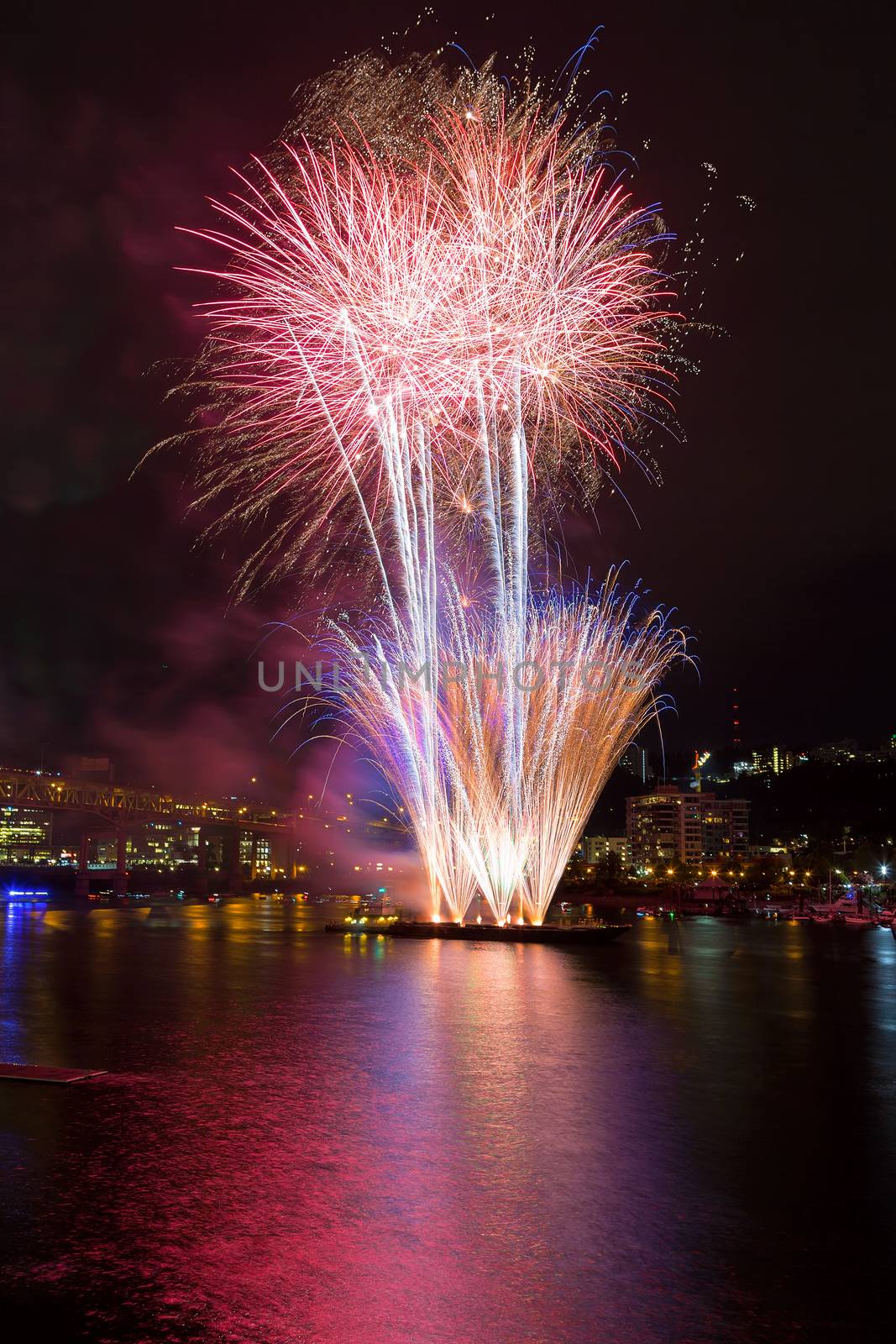 Portland 4th of July Fireworks by Davidgn