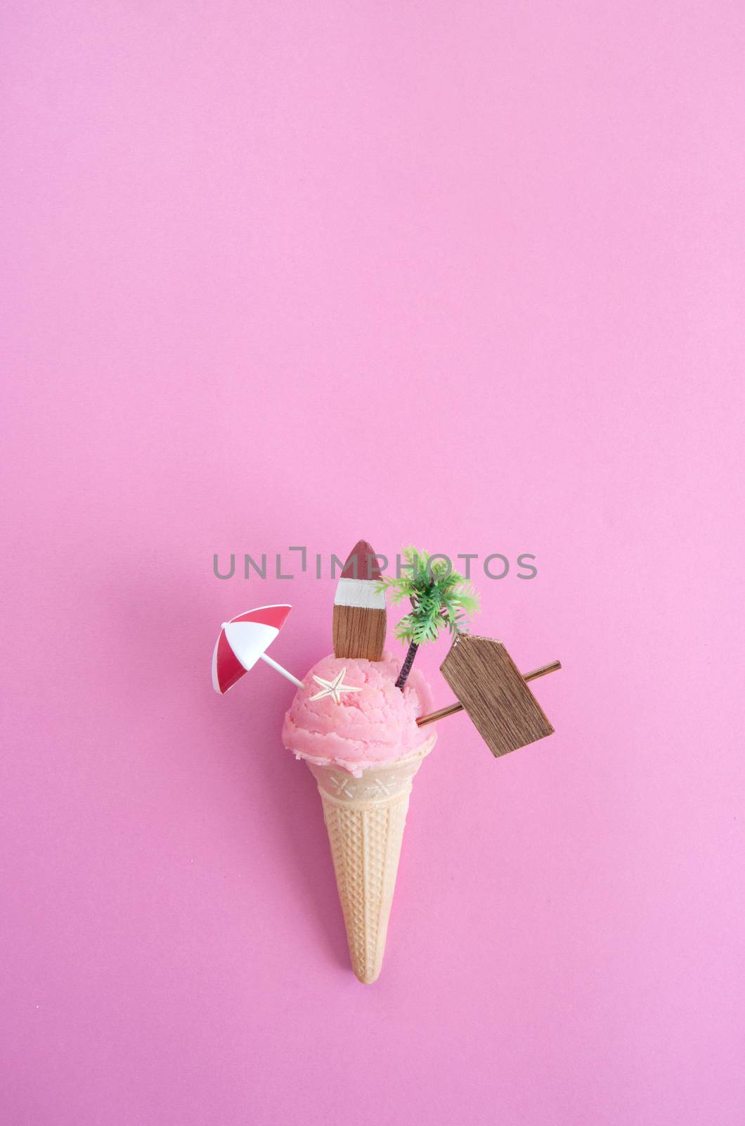 Frozen icecream cone by unikpix