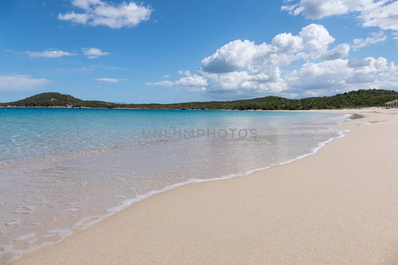 Liscia Ruja Beach by phil_bird