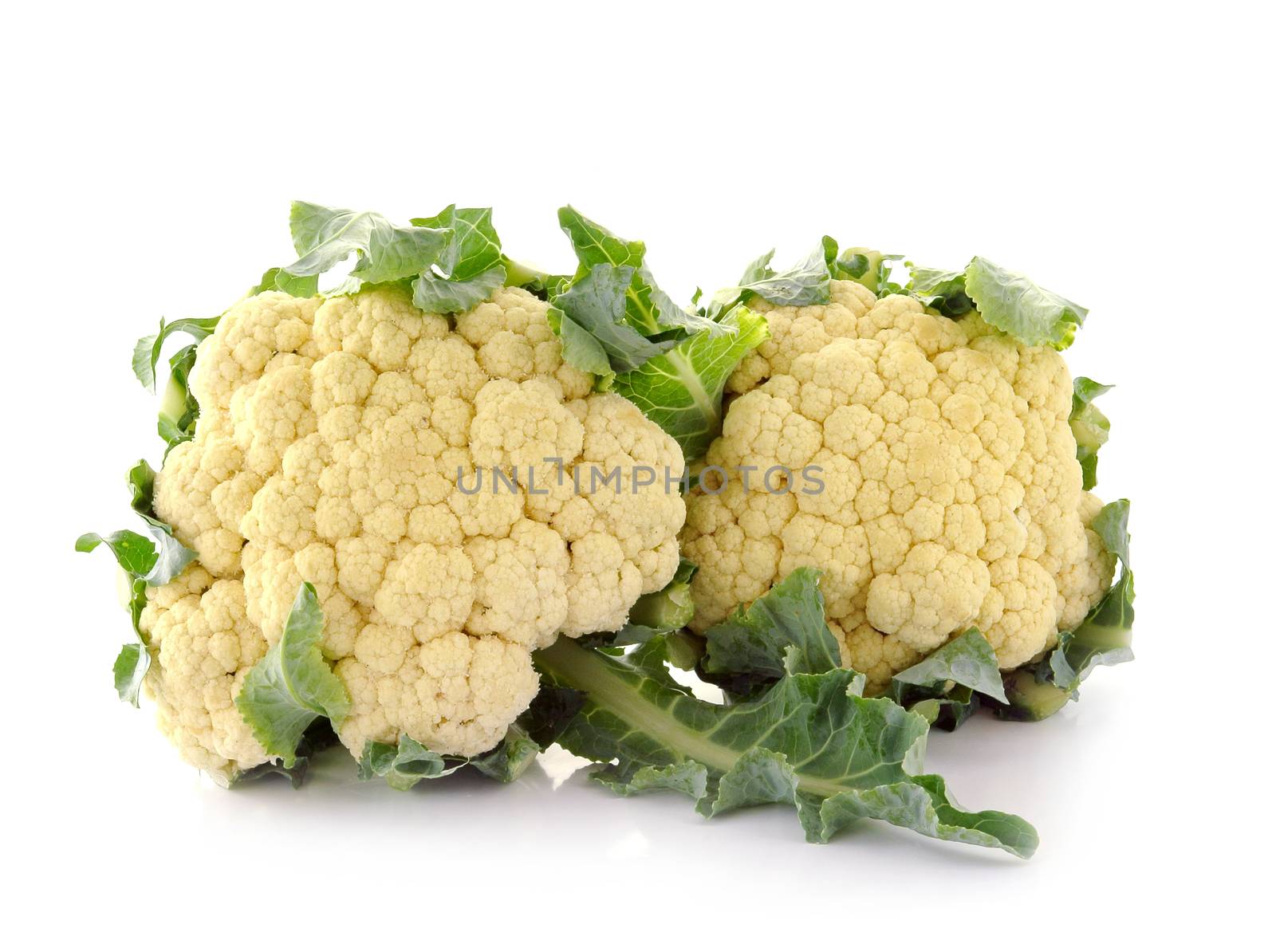 Fresh cauliflower isolated on white by sommai