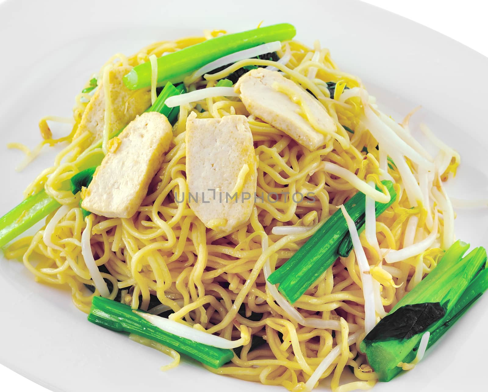  vegetarian noodles cooked with healthy vegetables by sommai