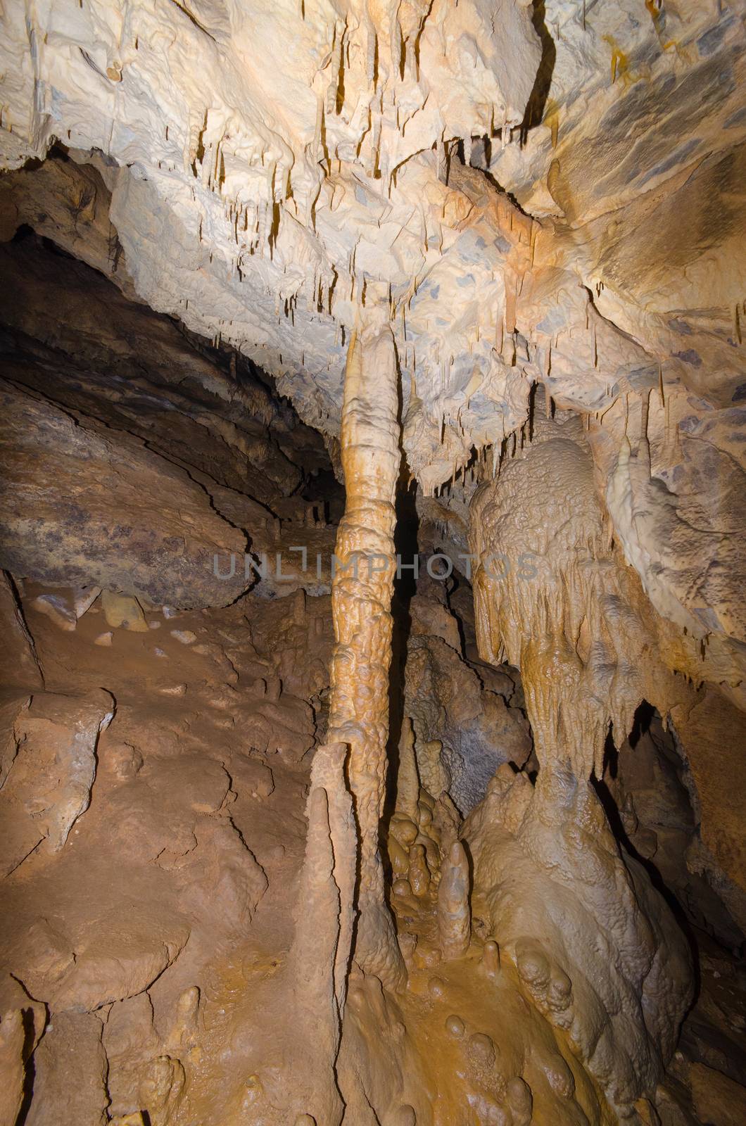 Formations in the Cave by HERRAEZ