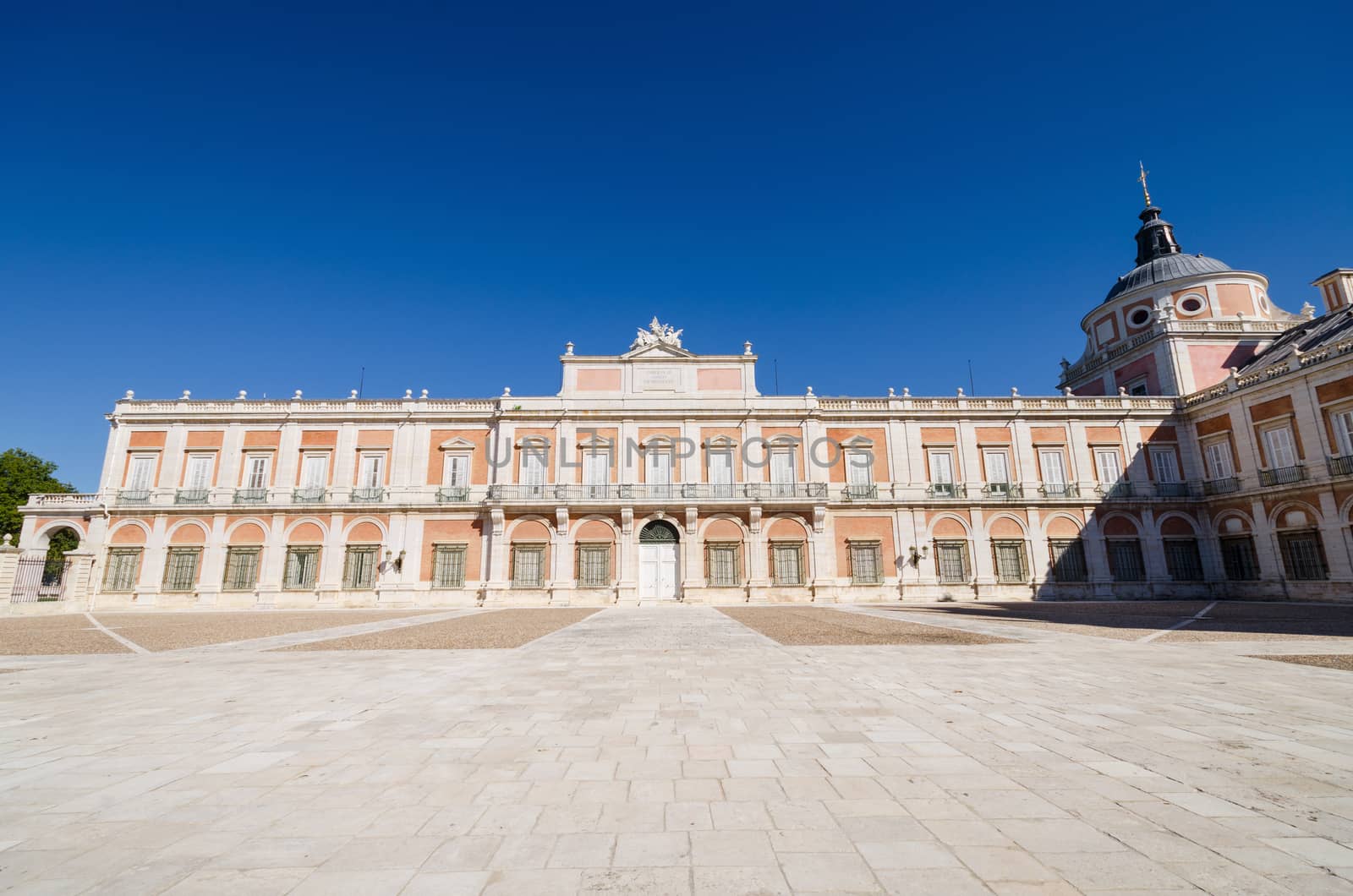 The Royal palace of Aranjuez, Madrid, Spain. by HERRAEZ