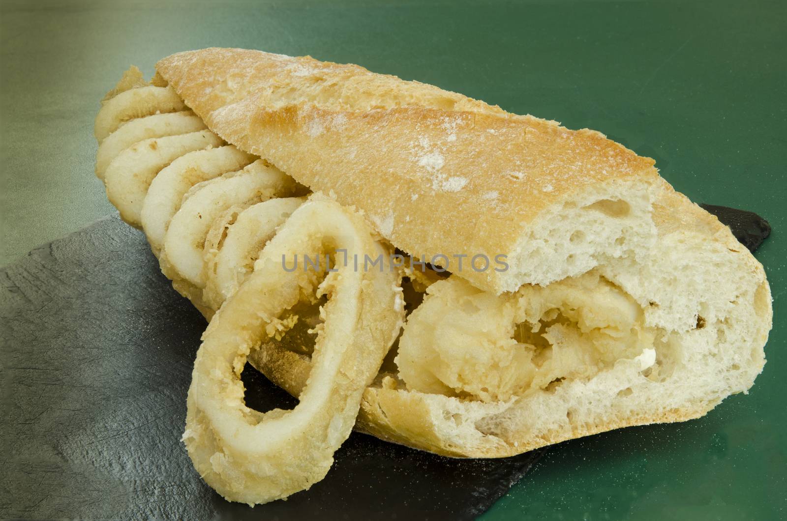 Calamari sandwich by bpardofotografia