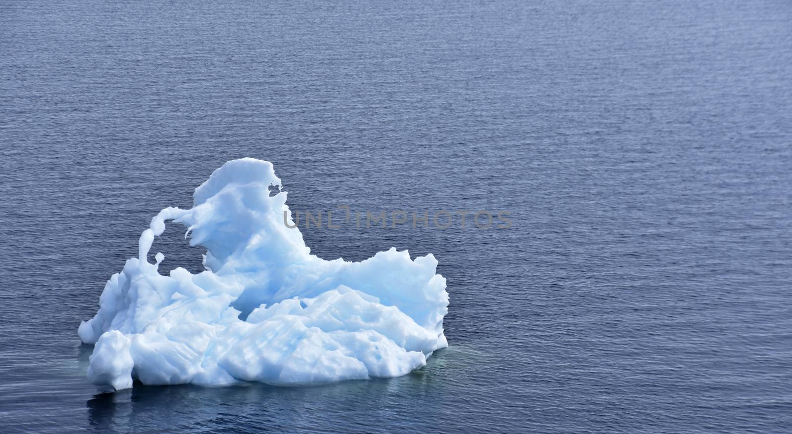 Stock pictures of ice on the ocean and mountains