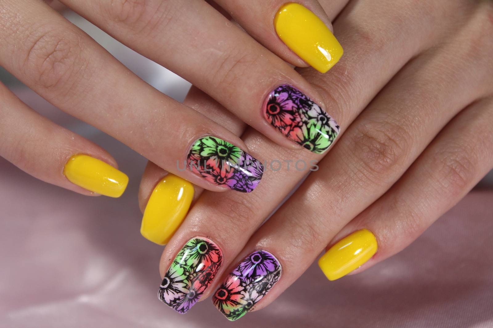 Summer manicure design with sunflower for beautiful girls