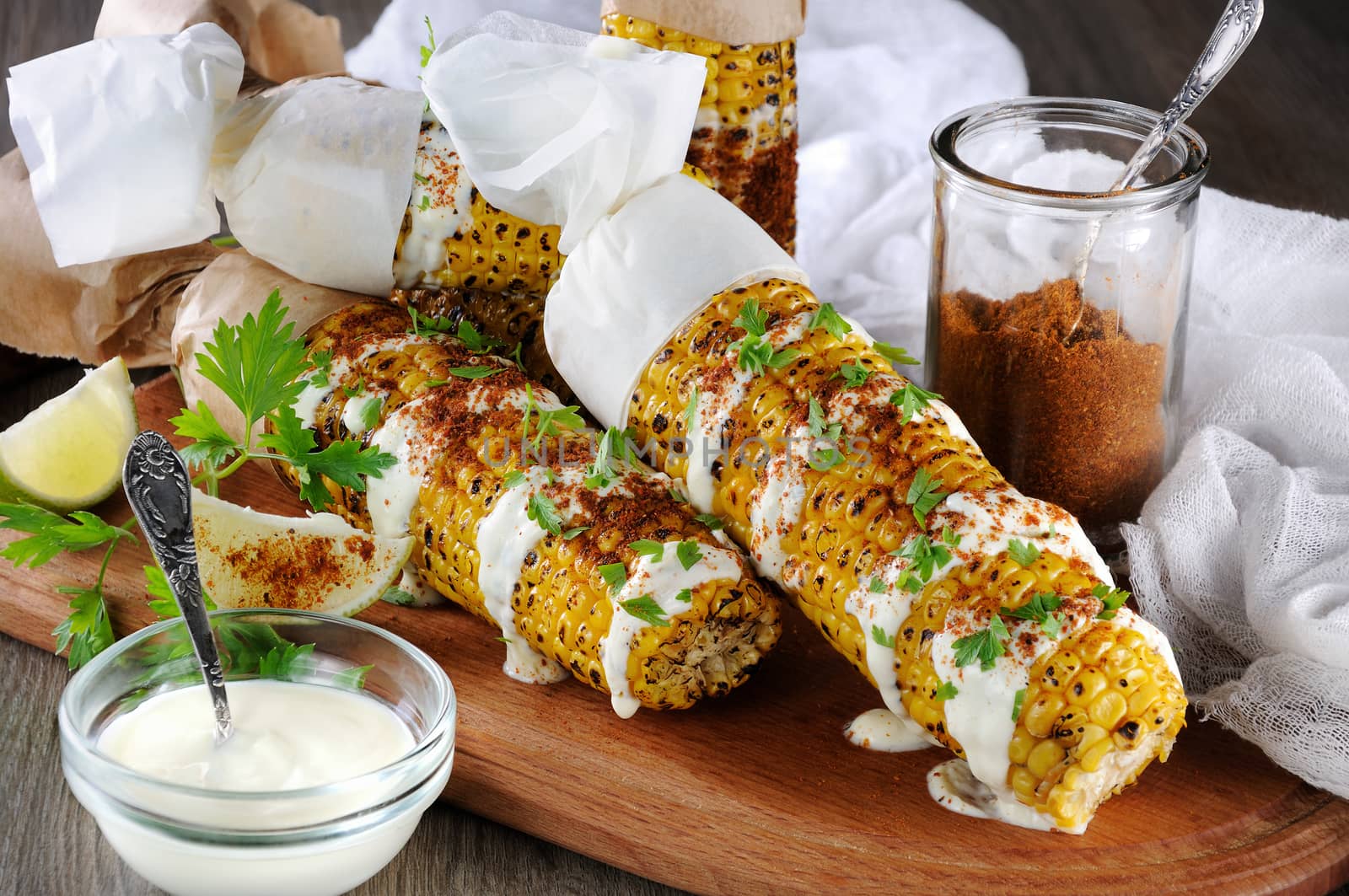 Grilled corn cobs  by Apolonia
