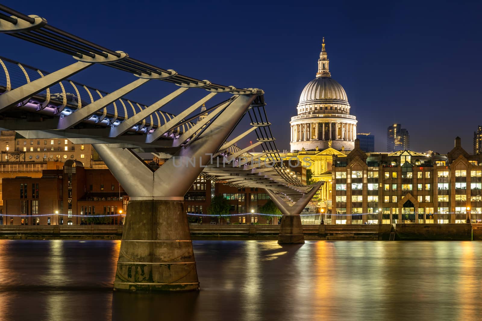 St paul cathedral with millennium bridge  by vichie81