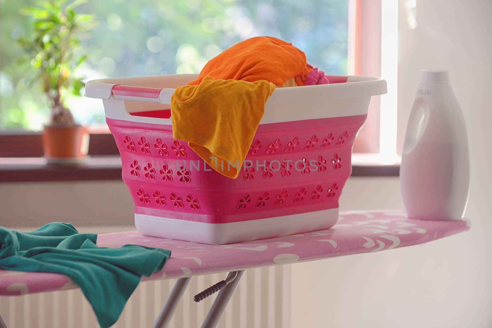 Collapsible Laundry Basket  by mady70