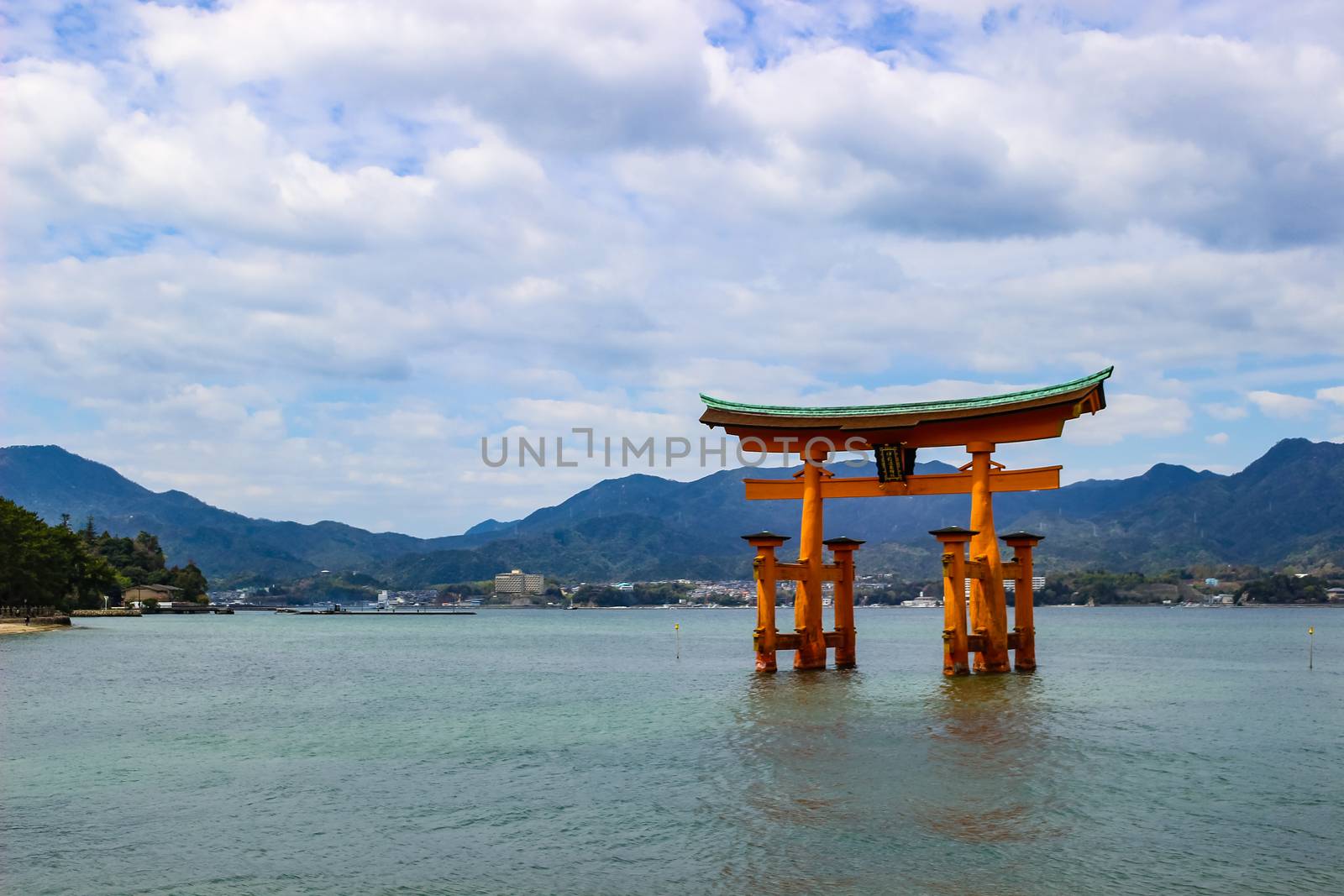 The Floating Torii gate of Itsukushima Shrine in Miyajima island, Hiroshima, Japan.