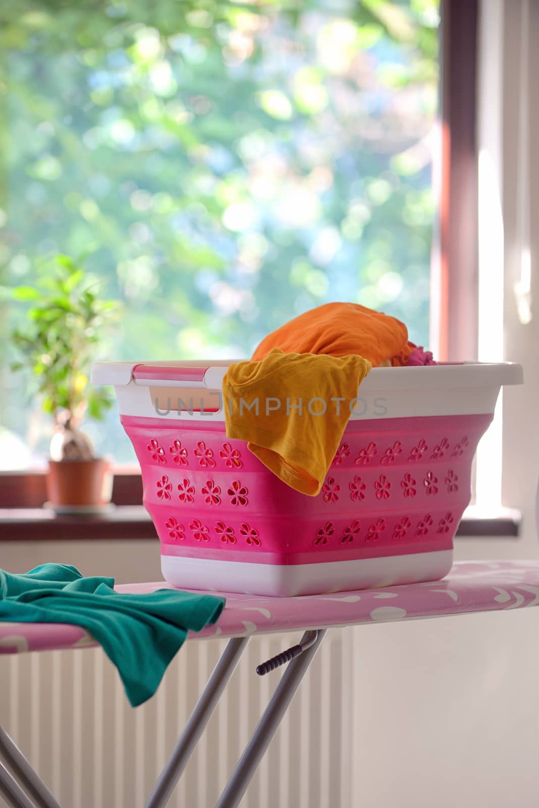 Collapsible Silicone Laundry Basket  by mady70