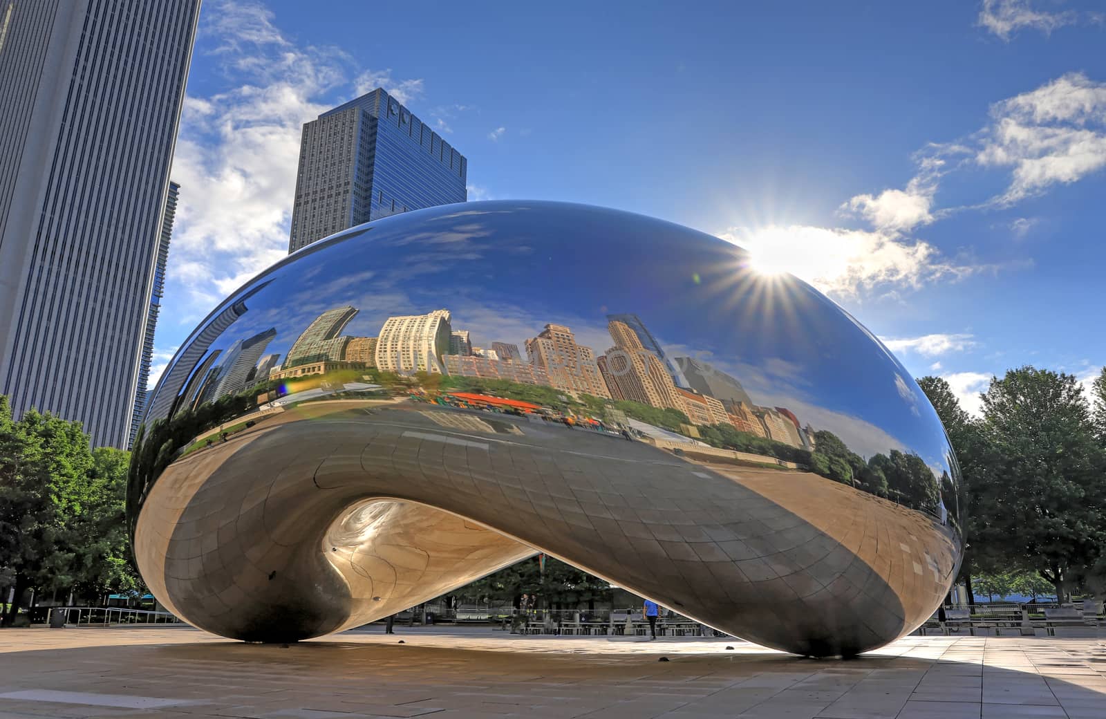 Cloud Gate in Chicago, Illinois by jbyard22