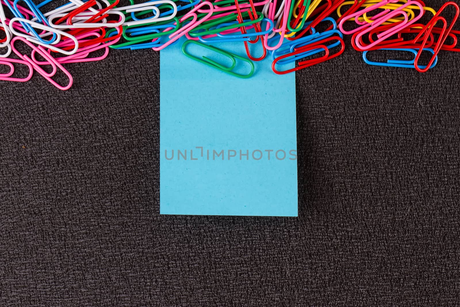 Empty paper s. paper note for add text message with magnet clip.