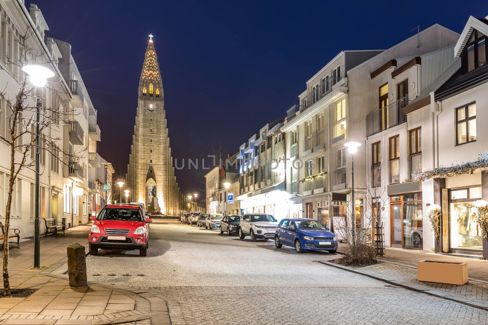 Hallgrimskirkja Cathedral by vichie81