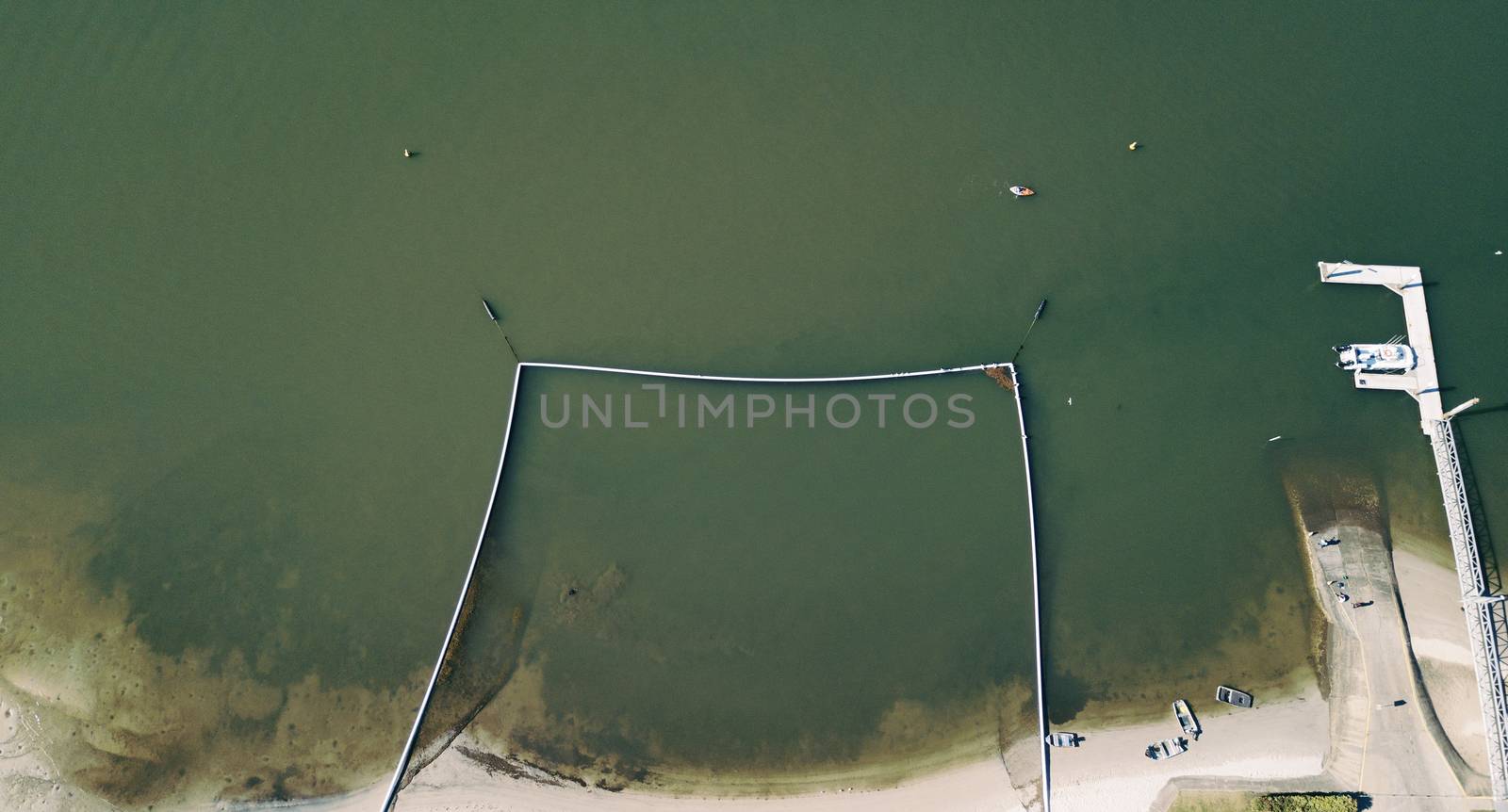 Lions Park beach at Jacobs Well. by artistrobd