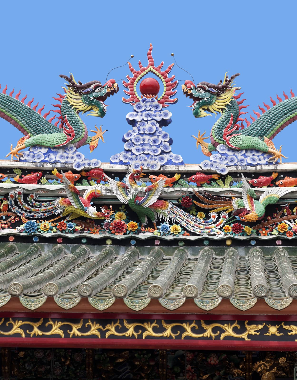 Dragon on a roof of a Vietnamese temple