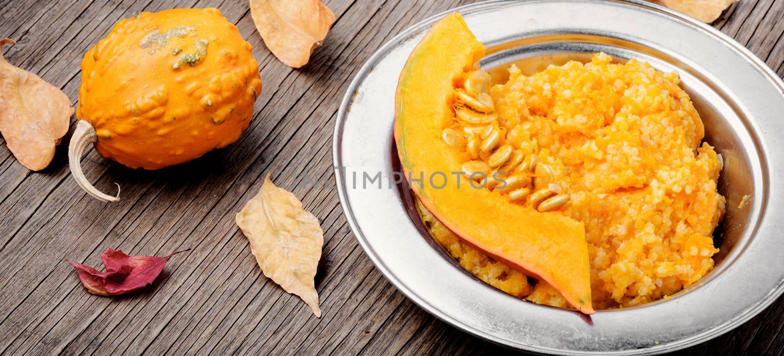 Pumpkin porridge and pumpkins by LMykola