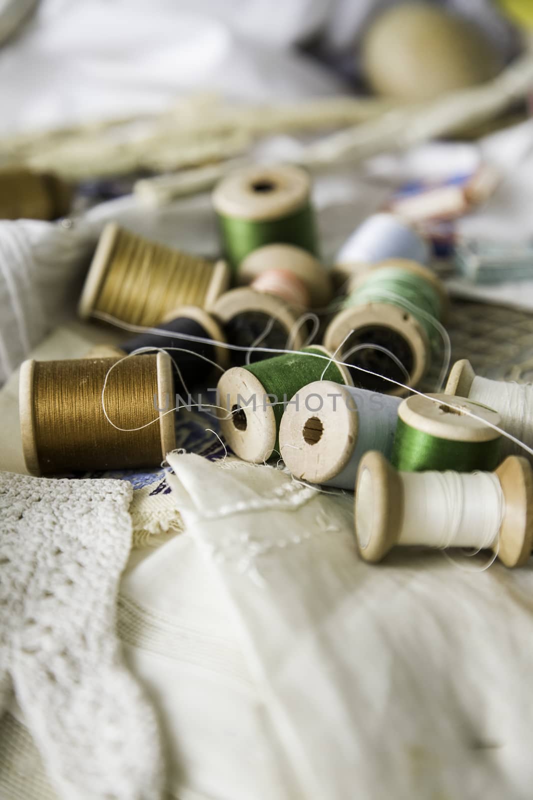 Old sewing threads, objects for sewing clothes
