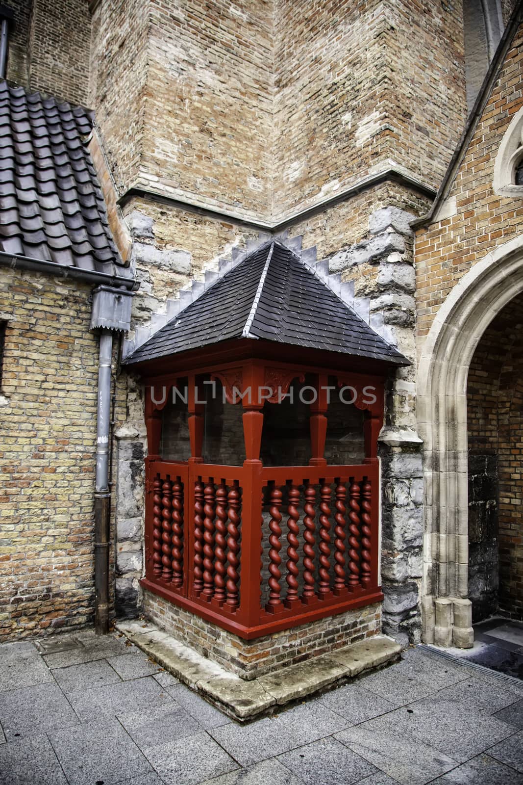 House typical of bruges, detail of medieval houses, tourism in Belgium, Europe