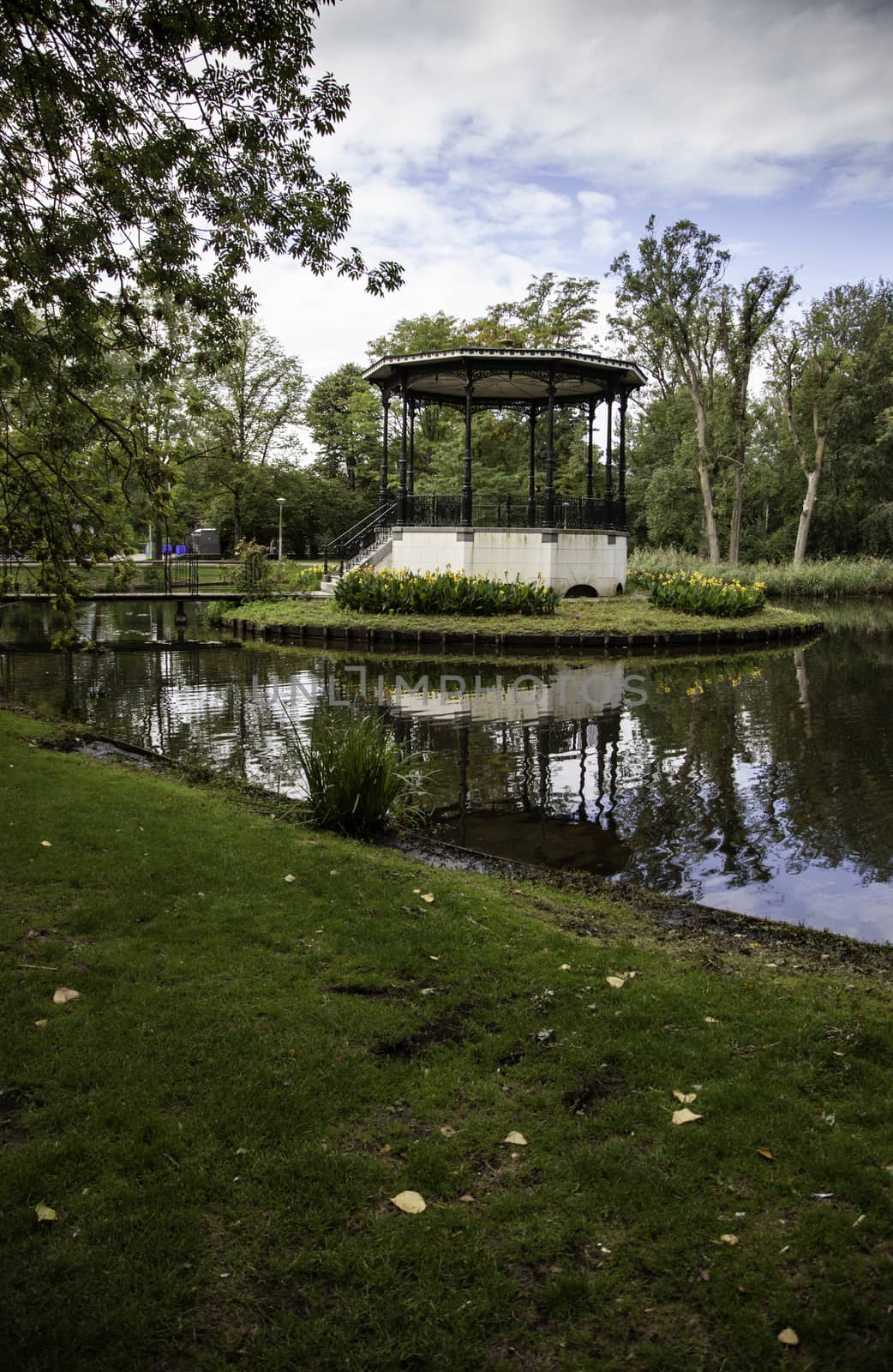 Park in amsterdam by esebene