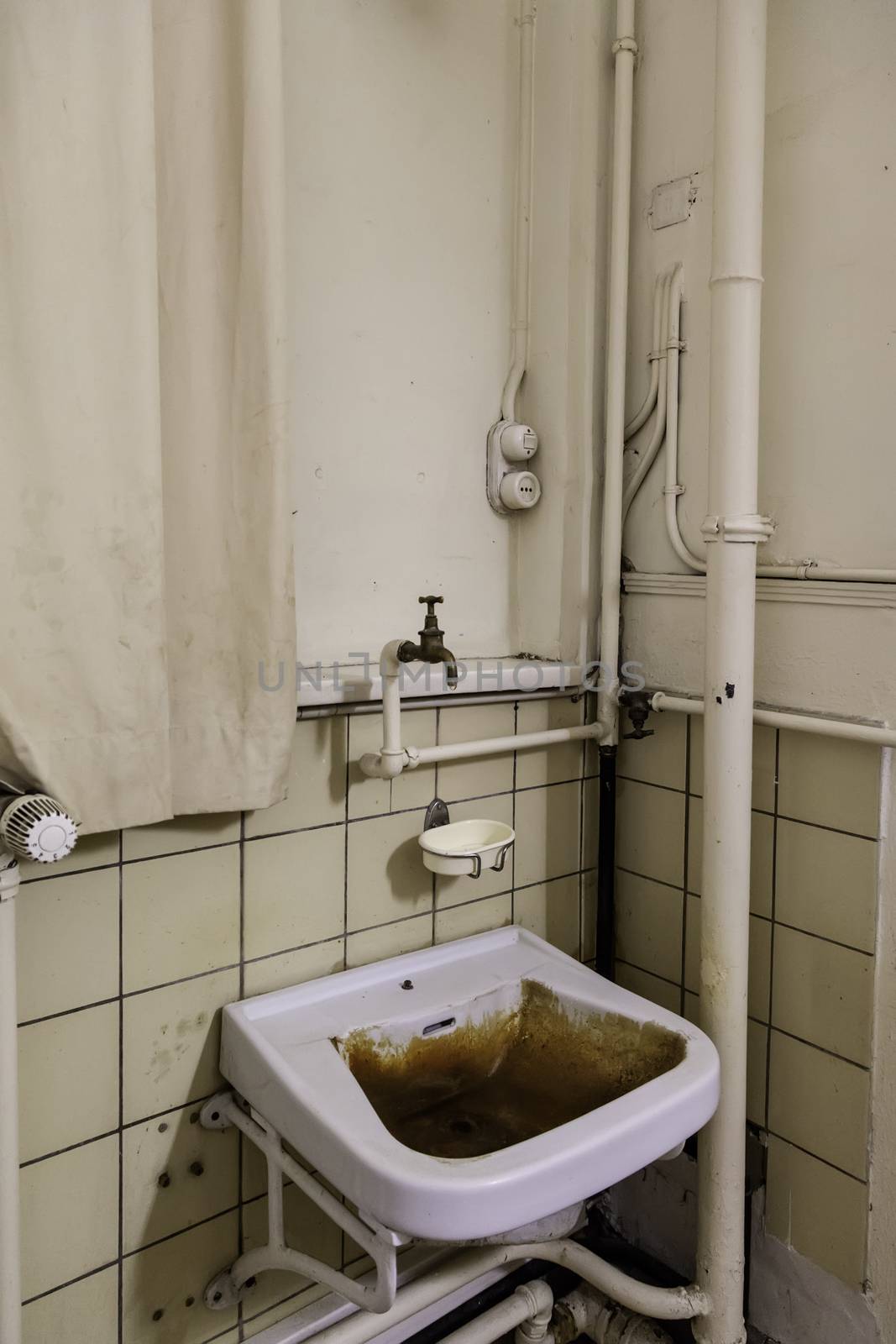 Old ceramic basin, cleaning and toilet detail