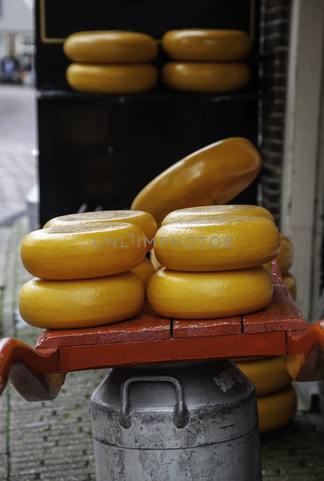 Artisan edam cheese, detail of Dutch cheese making