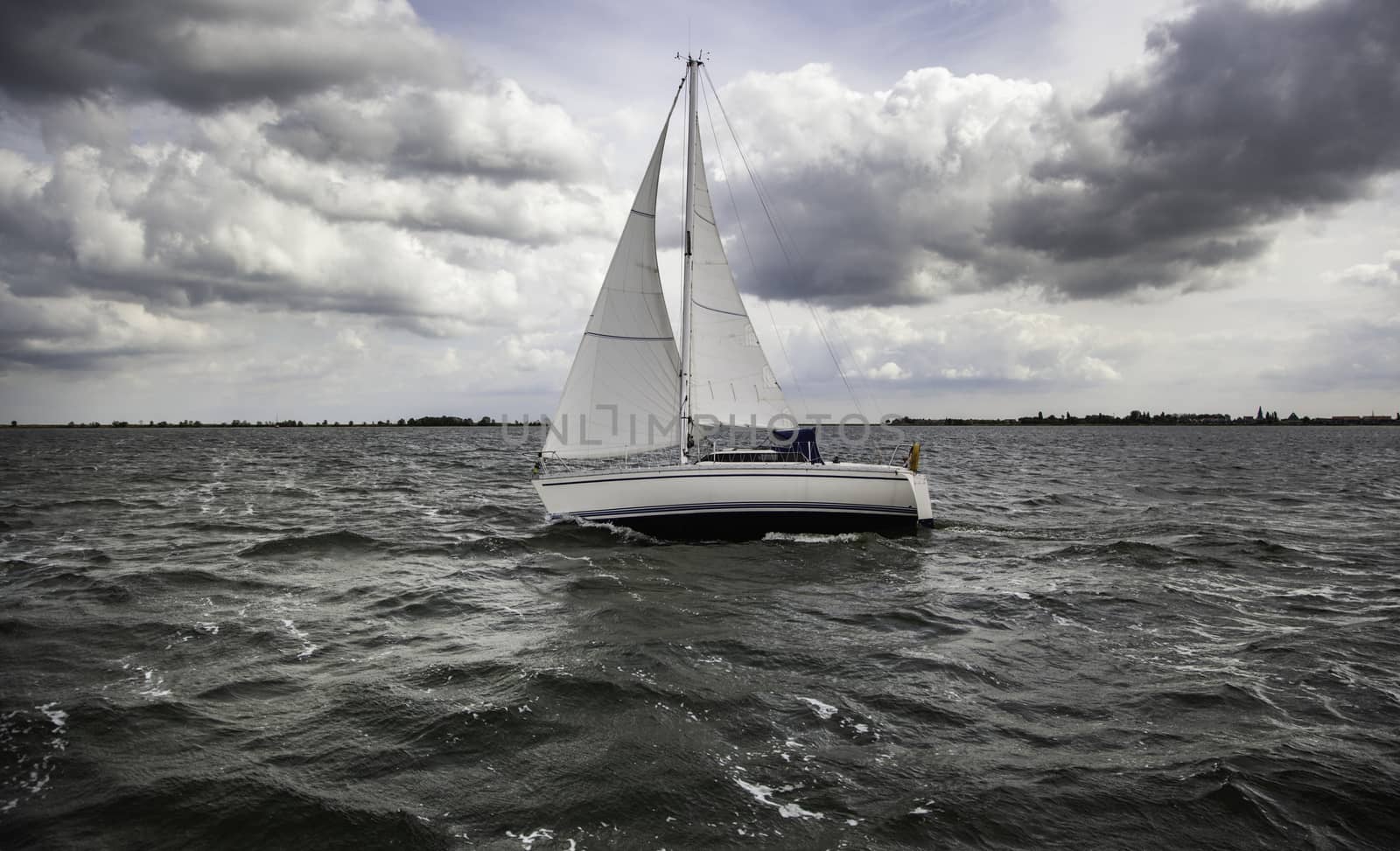 Sailing boat sailing by esebene