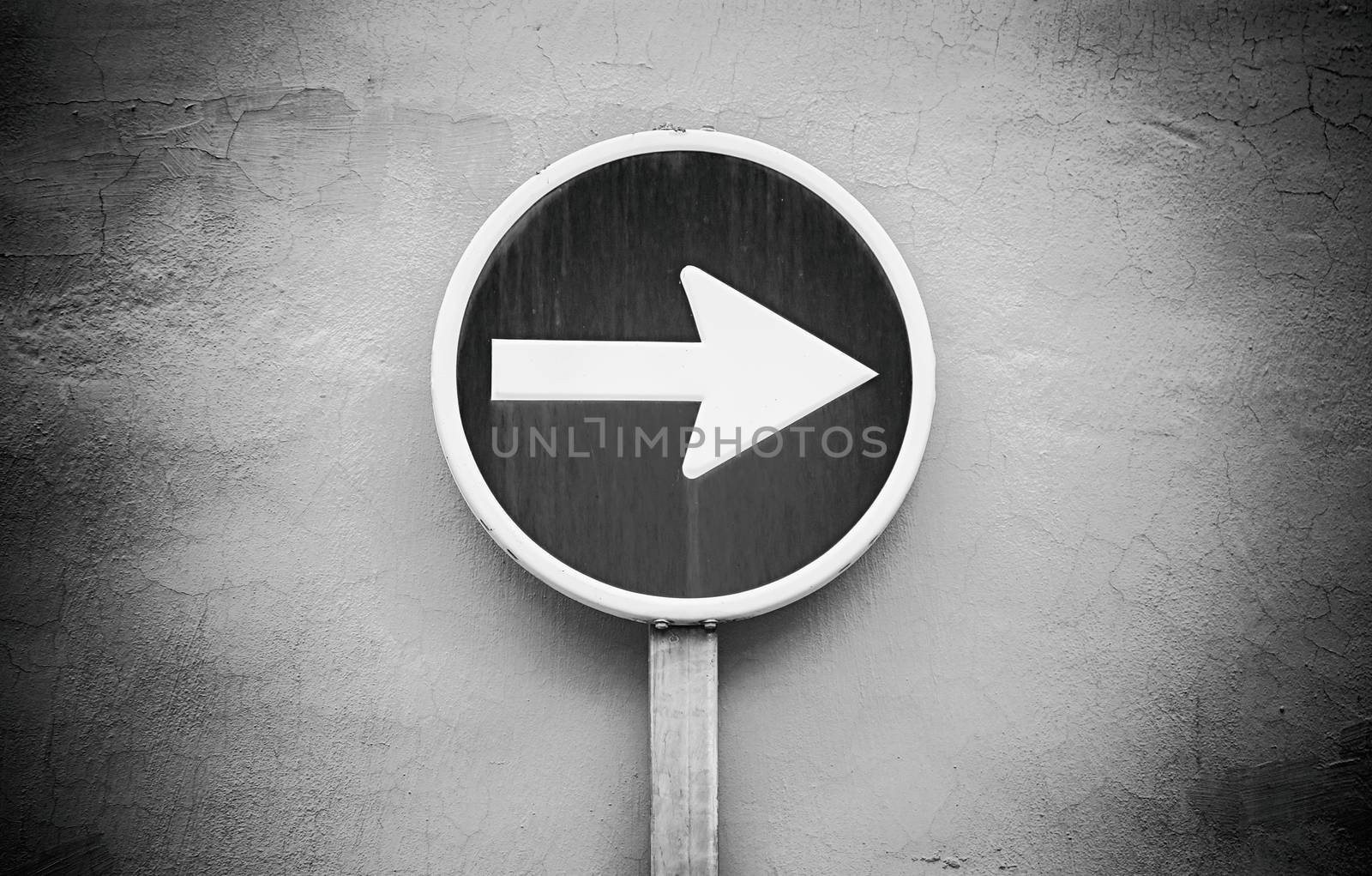 Signal direction for traffic, detailed information signal