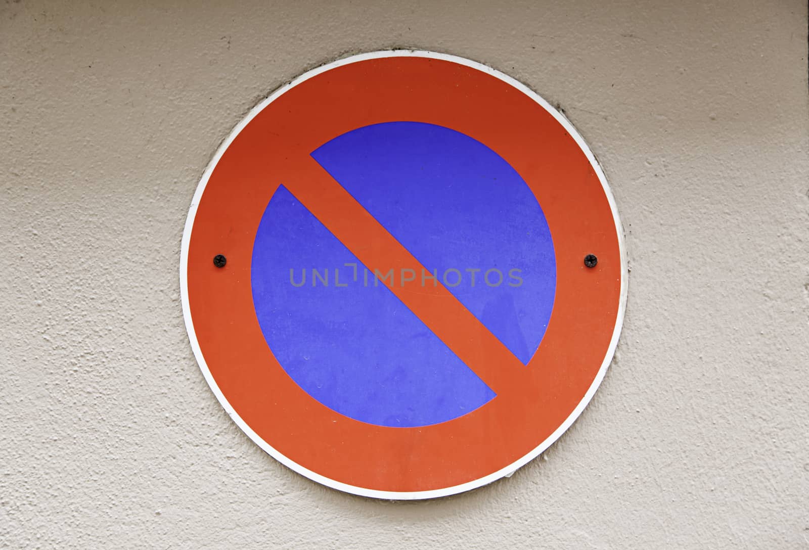 Prohibited parking sign for cars, detail of information