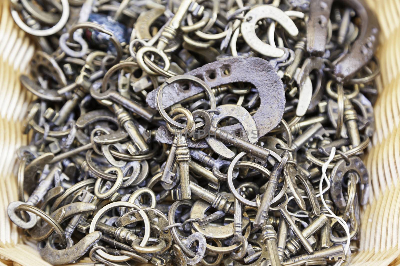 Keychains with horseshoes, metal keychains detail about luck, superstition