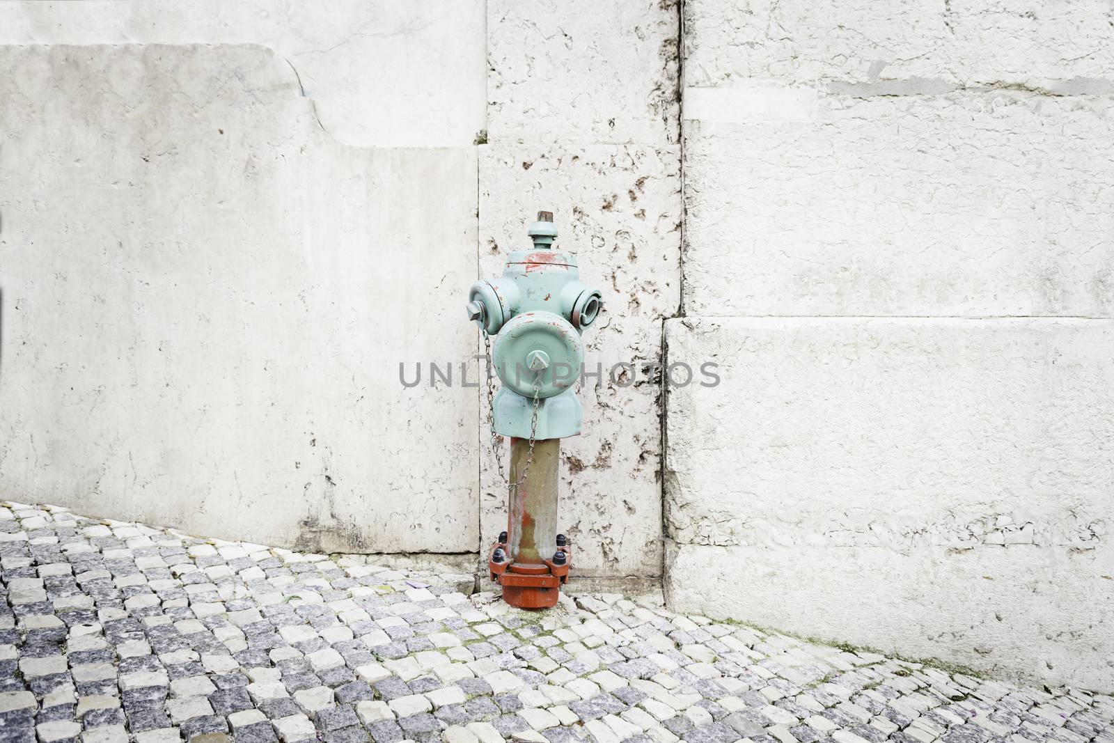 Fire hydrant for detail tool to turn incencios, safety in the city